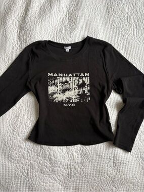 Garage “Kimmy” Ribbed Long Sleeve Graphic Manhattan NYC tee